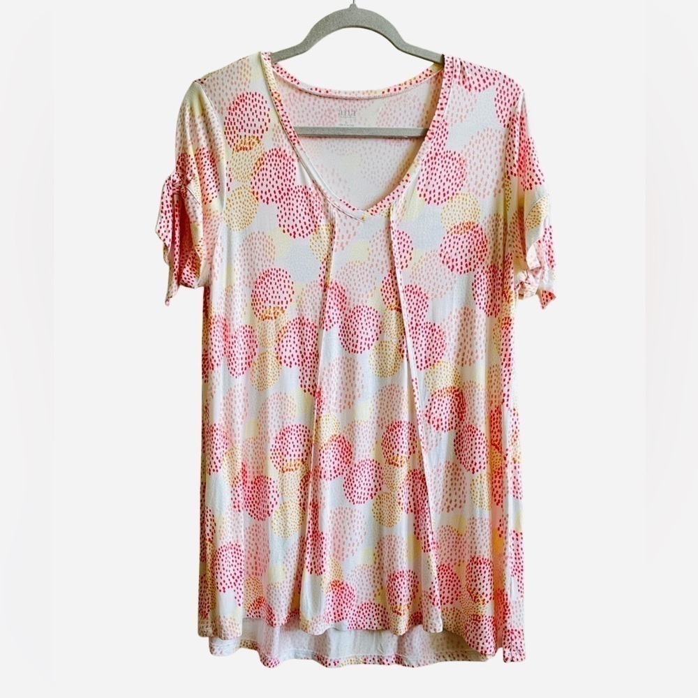 a.n.a Short Sleeve Top Women’s Knot on sleeves Size Large Pom Poms Multicolor